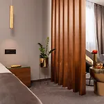 Royal Suites-sky 4* Split