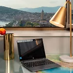 Royal Suites-sky Konukevi 4*