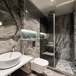 Royal Suites-sky 4*