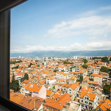 Royal Suites-sky 4*
