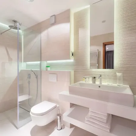 Guest house Royal Suites-sky Split