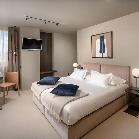 Royal Suites-sky Pensionat Split