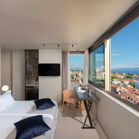 Royal Suites-sky 스플리트
