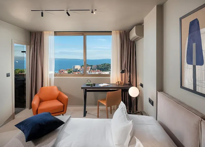 Royal Suites-sky 4*
