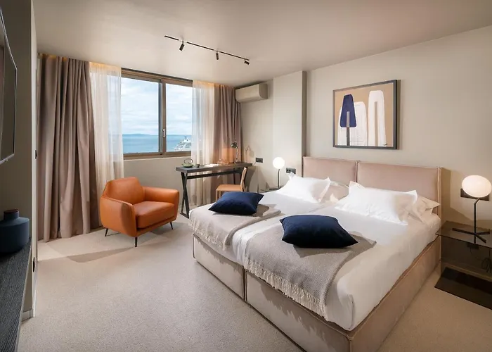 Royal Suites-sky 4*