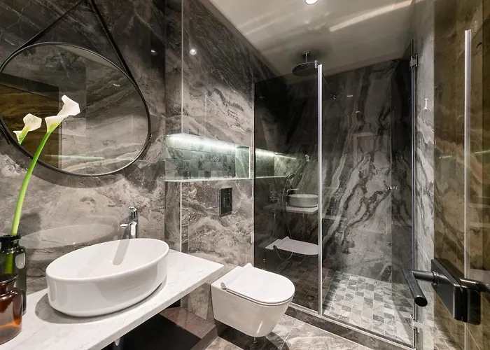 Royal Suites-sky 4*