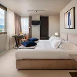 Royal Suites-sky 4* Σπλιτ