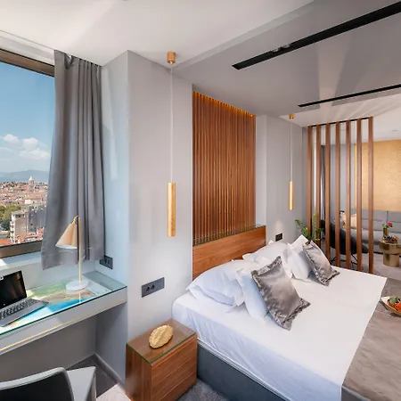 Penzion Royal Suites-sky 4*