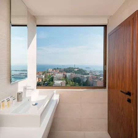 Penzion Royal Suites-sky 4*