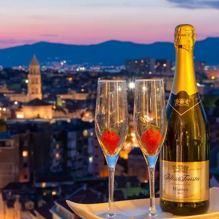 Royal Suites-sky Penzion 4*