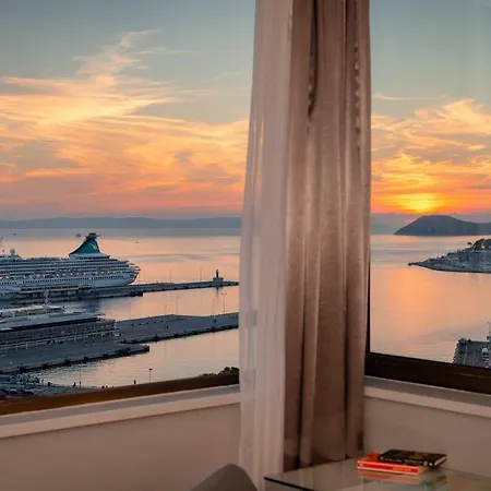 Royal Suites-sky Penzion 4*