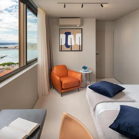 Royal Suites-sky 4* Split