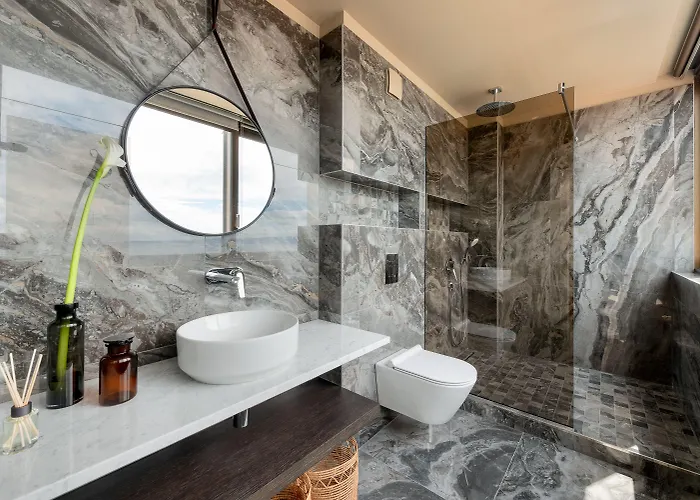 Royal Suites-sky 4*