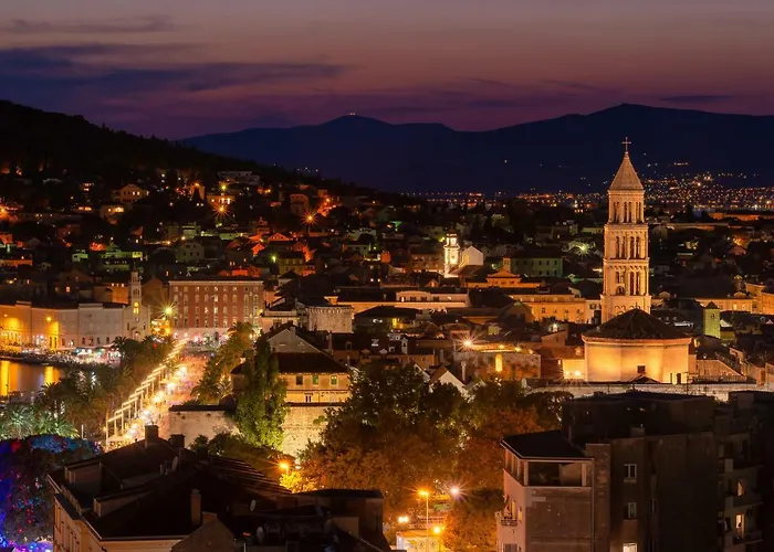 Royal Suites-sky 게스트하우스 스플리트