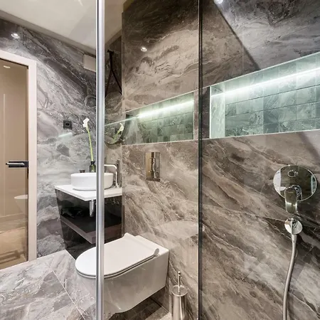 Royal Suites-sky Pensión Split